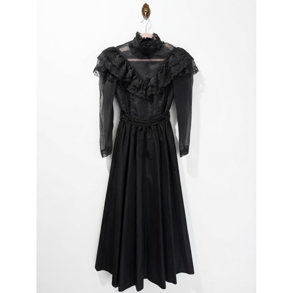 Vintage 70s Jessica's Gunnies Gunne Sax Victorian Gothic Lace Ruffle Skirt Set